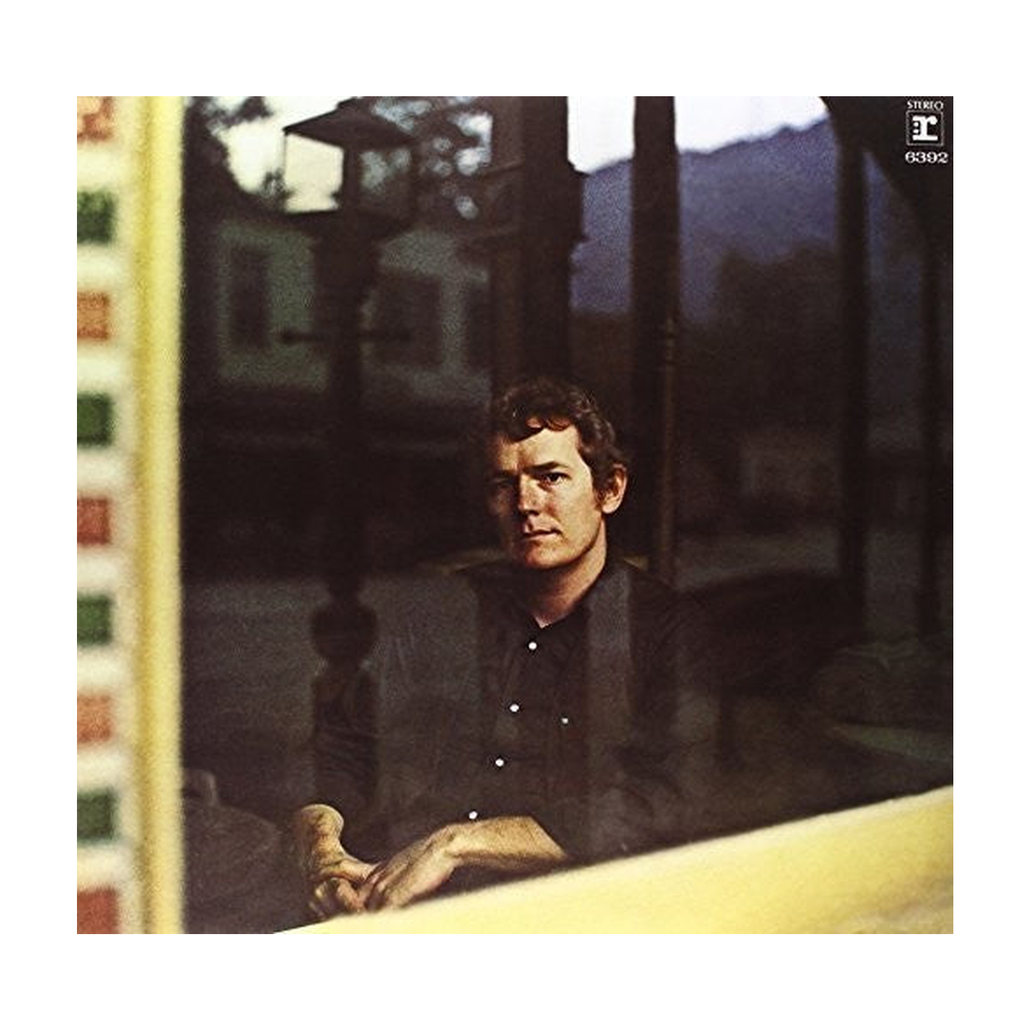 Gordon Lightfoot - Sit Down Young Stranger