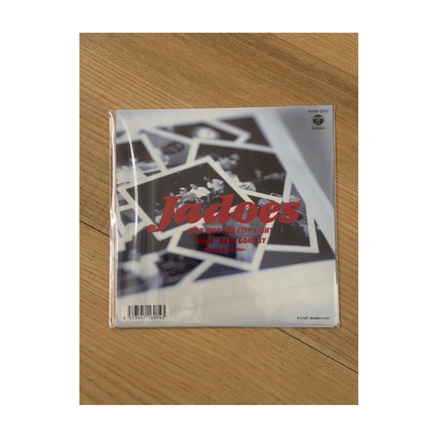 Jadoes - Step Into The City Light
