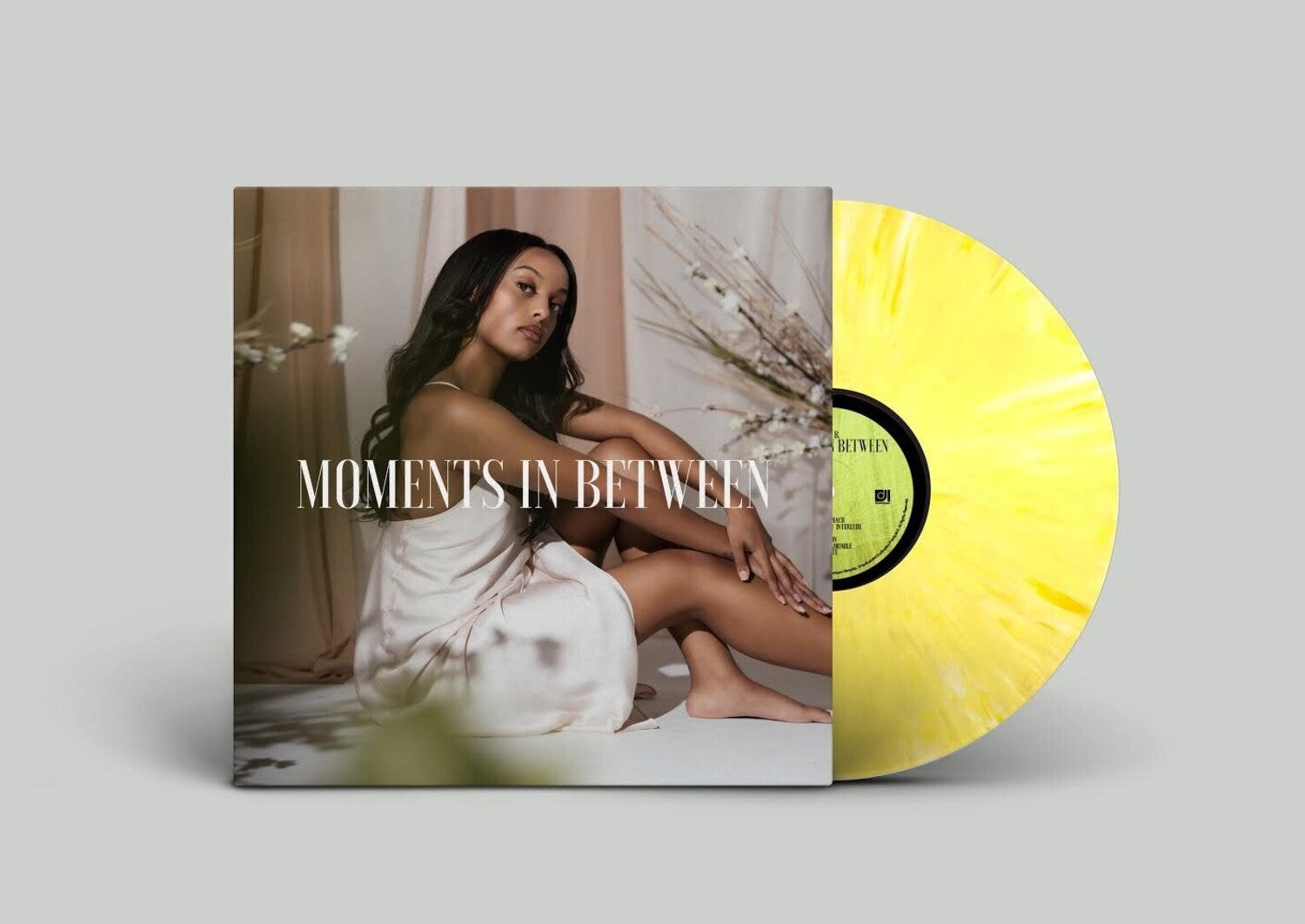 Ruth B. - Moments In Between (Yellow Vinyl)