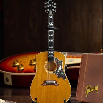 Axe Hvn Gg636 Gibson Dove Natural Acoustic Gtr Rep - Axe Hvn Gg636 Gibson Dove Natural Acoustic Gtr Rep