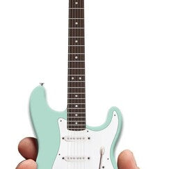 Axe Hvn Fs019 Fender Strat Surf Green Mini Gtr - Axe Hvn Fs019 Fender Strat Surf Green Mini Gtr